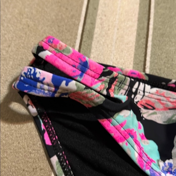 No boundaries floral bikini bottoms - Picture 2 of 4